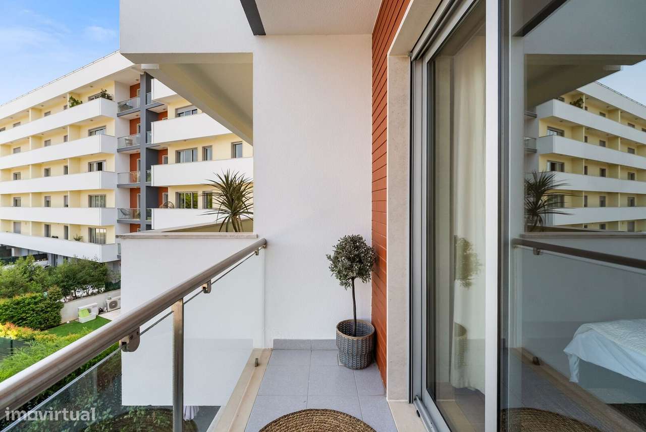 Apartamento T4 com estacionamento, Carnaxide, Oeiras-32