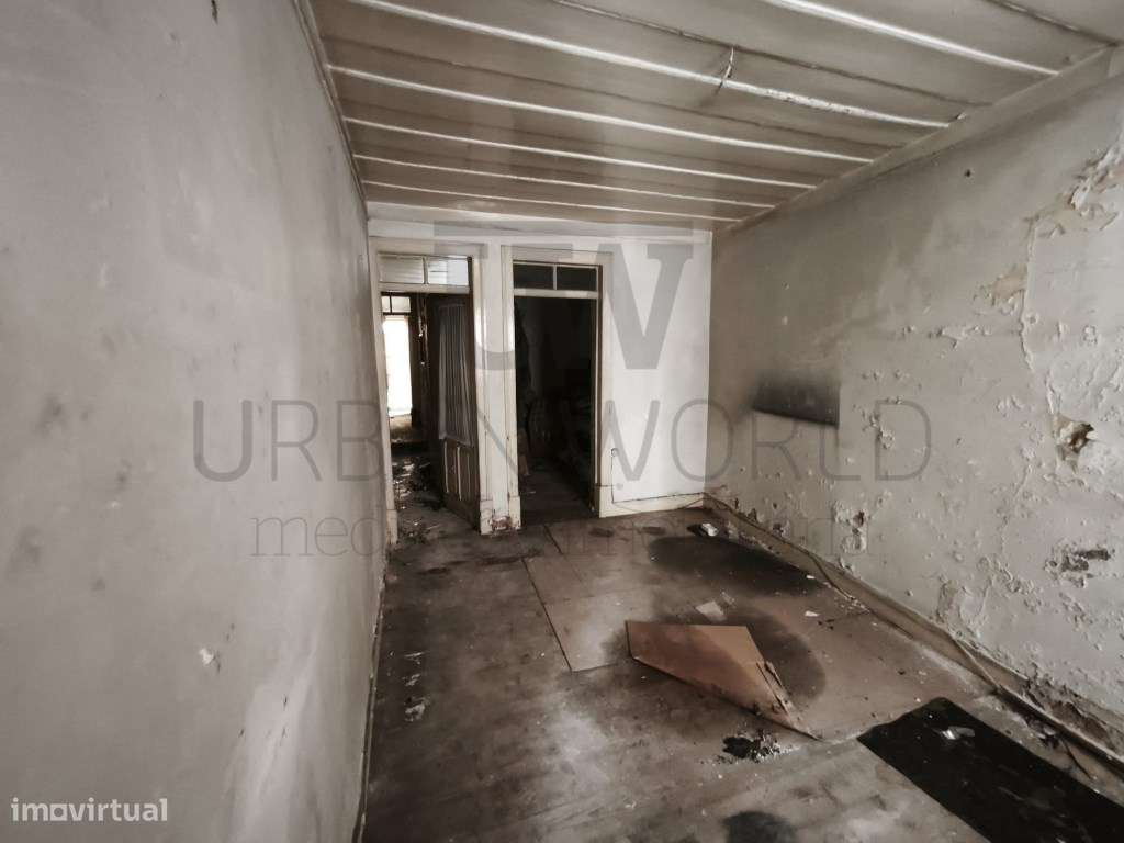 Prédio P/ Recuperar, Estrela - Lisboa, 398m2-48