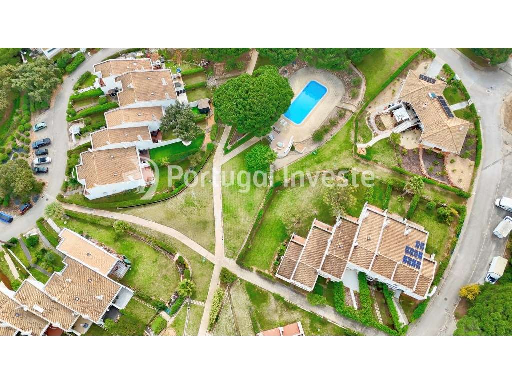 Moradia de Luxo com 3 Suites + T1 Independente em Condomínio com Pi...-29