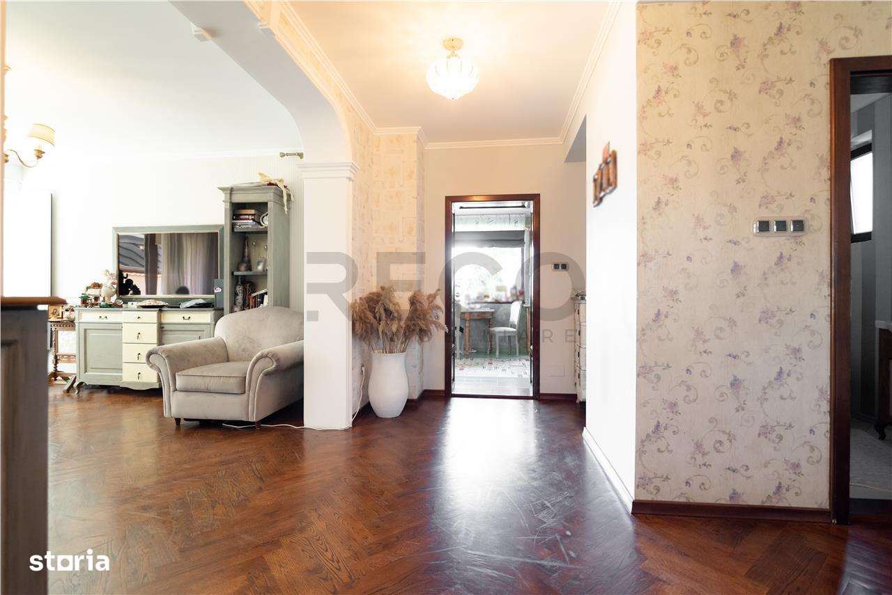 RECO Vila cu 5 camere str. Apateului- zona Nufarul - Imagine principală: 5/20