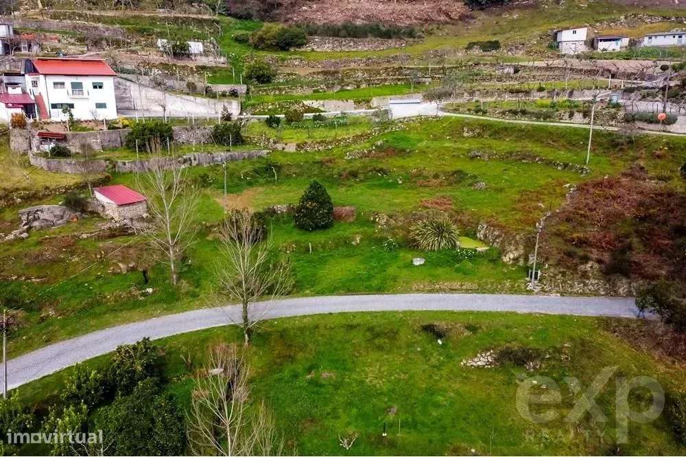 TERRENO | VISTAS SOBRE SOBRE O VALE DO DOURO - Grande imagem: 4/42