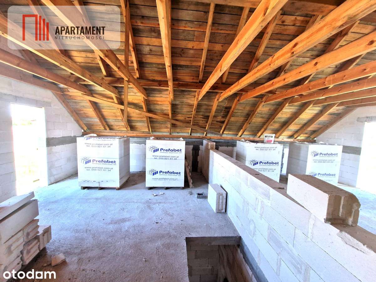 Budynek mieszkalny z domkami rekreacyjnymi.-14