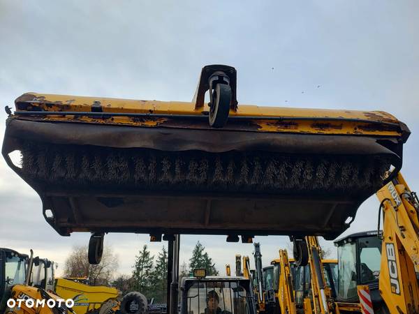 Zamiatarka JCB SC240 Szczotka JCB Ładowarka Q-fit lub widły JCB Maszyna JCB Sprawna 531-70 - 5