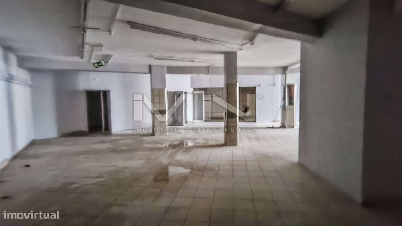 Espaço Comercial 305m² | Centro de Gondomar | Ideal para Restauração o - Grande imagem: 4/18