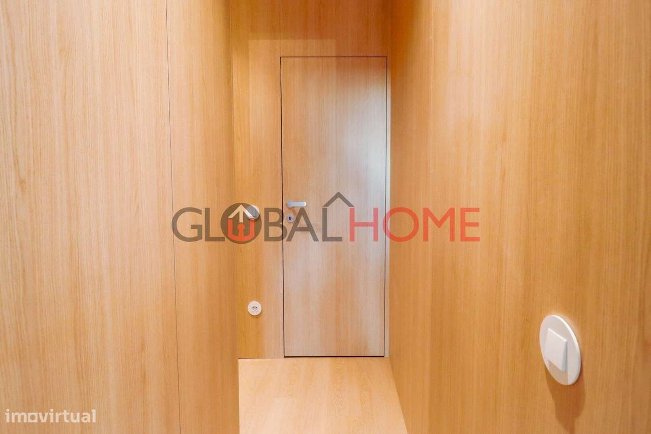 Apartamento T2 Renovado com Terraço em Fânzeres-43