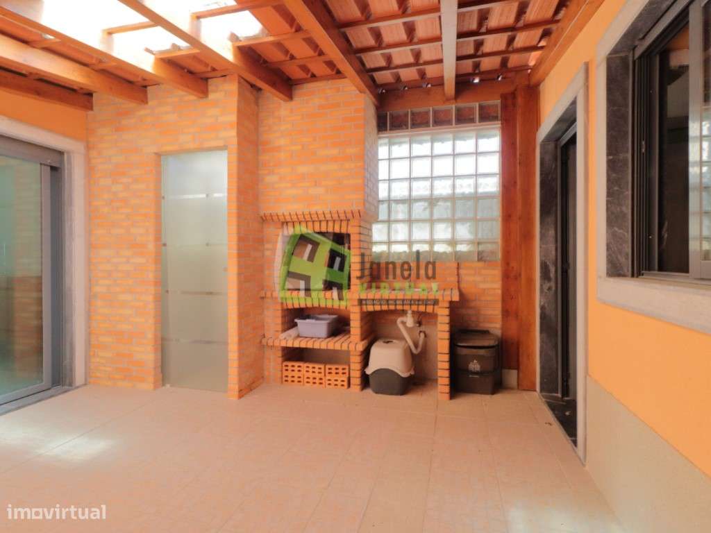 Moradia T3 com Garagem - Choilo, Azeitão-24