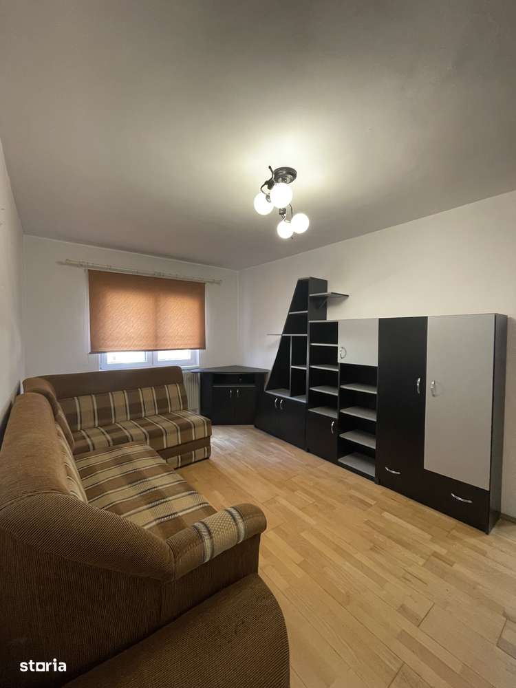 Apartament 4 camere etaj 1 Cetate-0