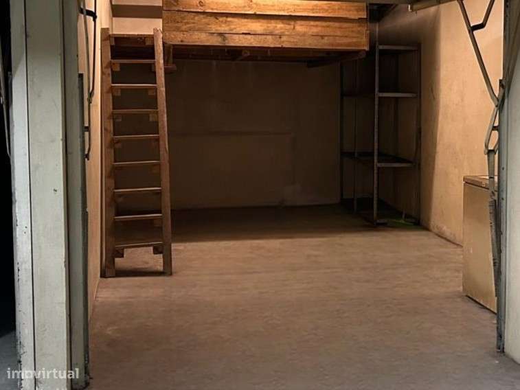 Armazém/ Garagem Individual 28 m2 C/ contador Eletricidade Autónomo - Grande imagem: 4/10