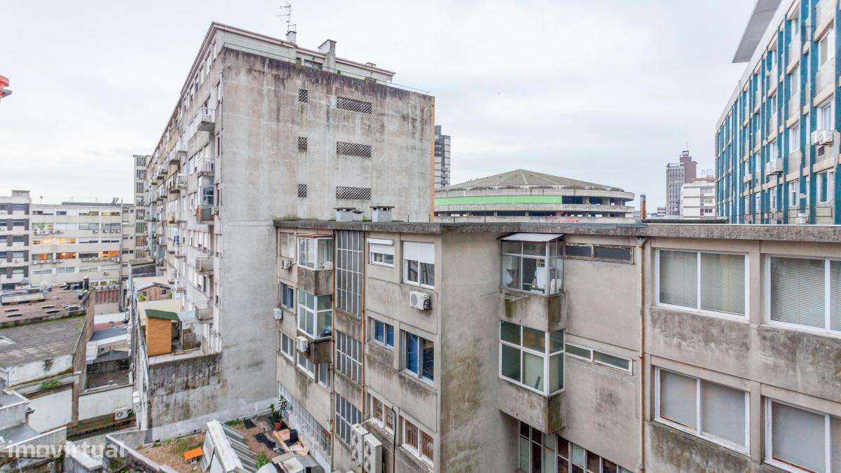 Apartamento com 1 quartos - localizado em Santo Ildefonso Porto - Grande imagem: 3/10