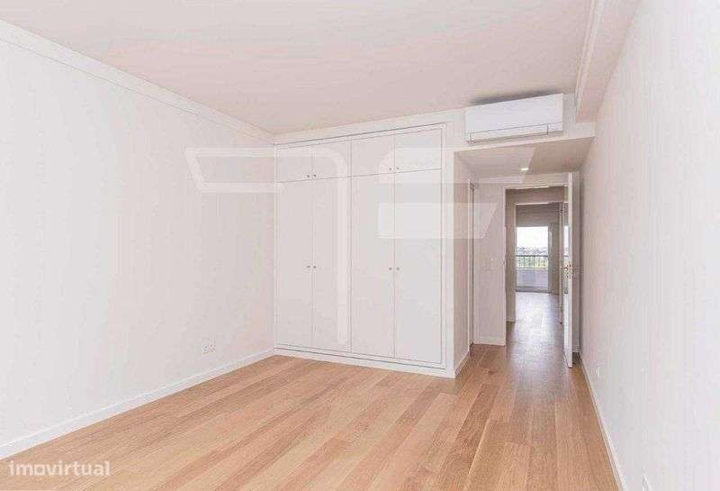 Apartamento Duplex T4 para Arrendamento em Cascais - Grande imagem: 5/12