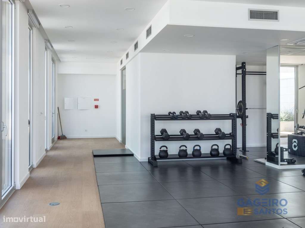 Apartamento T2 na Primeira Linha de Mar - Avenida Marginal, São Mar...-33