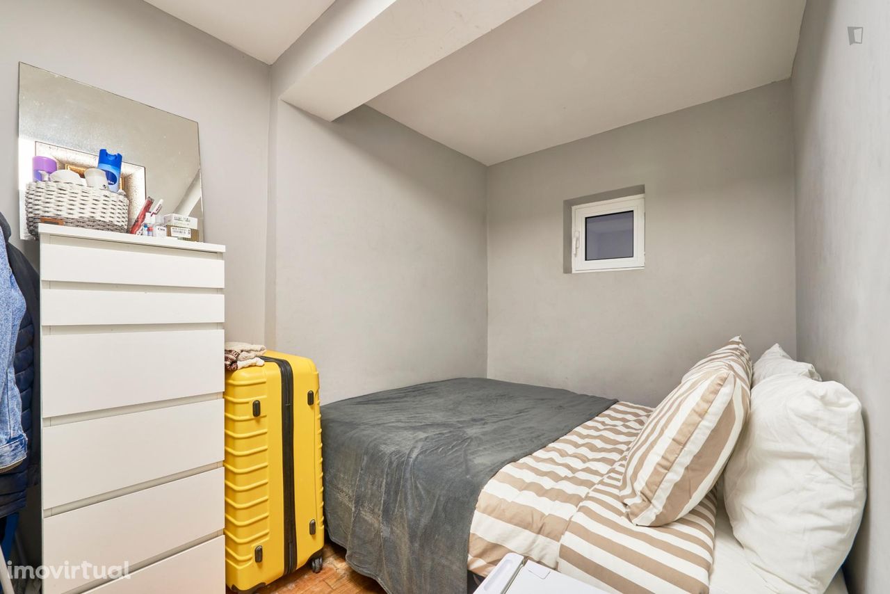 407874 - Quarto com cama de casal em apartamento com 6 quartos