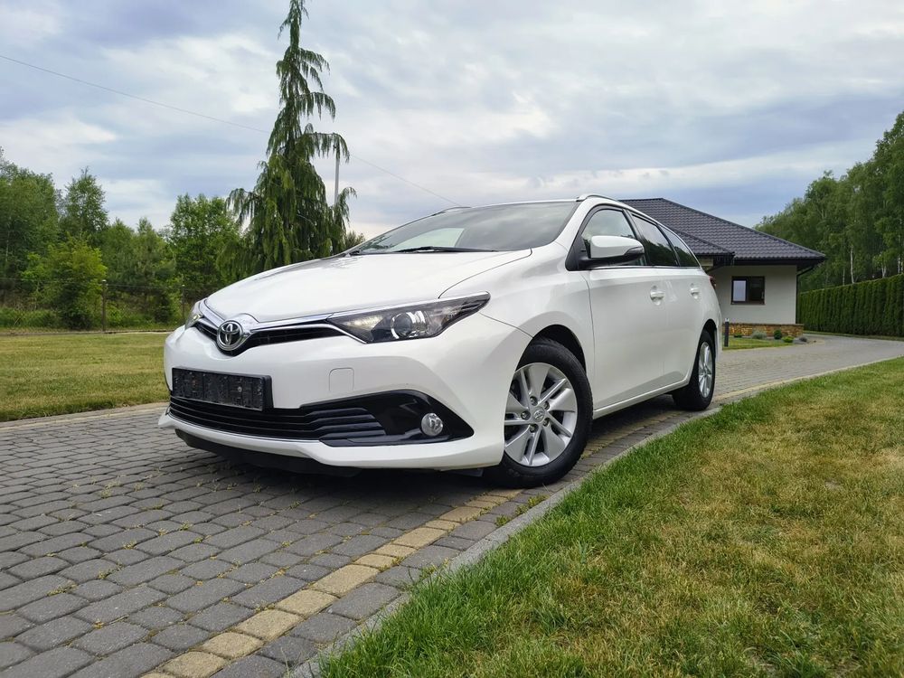 Toyota Auris II 1.6 D-4D Dynamic 2016