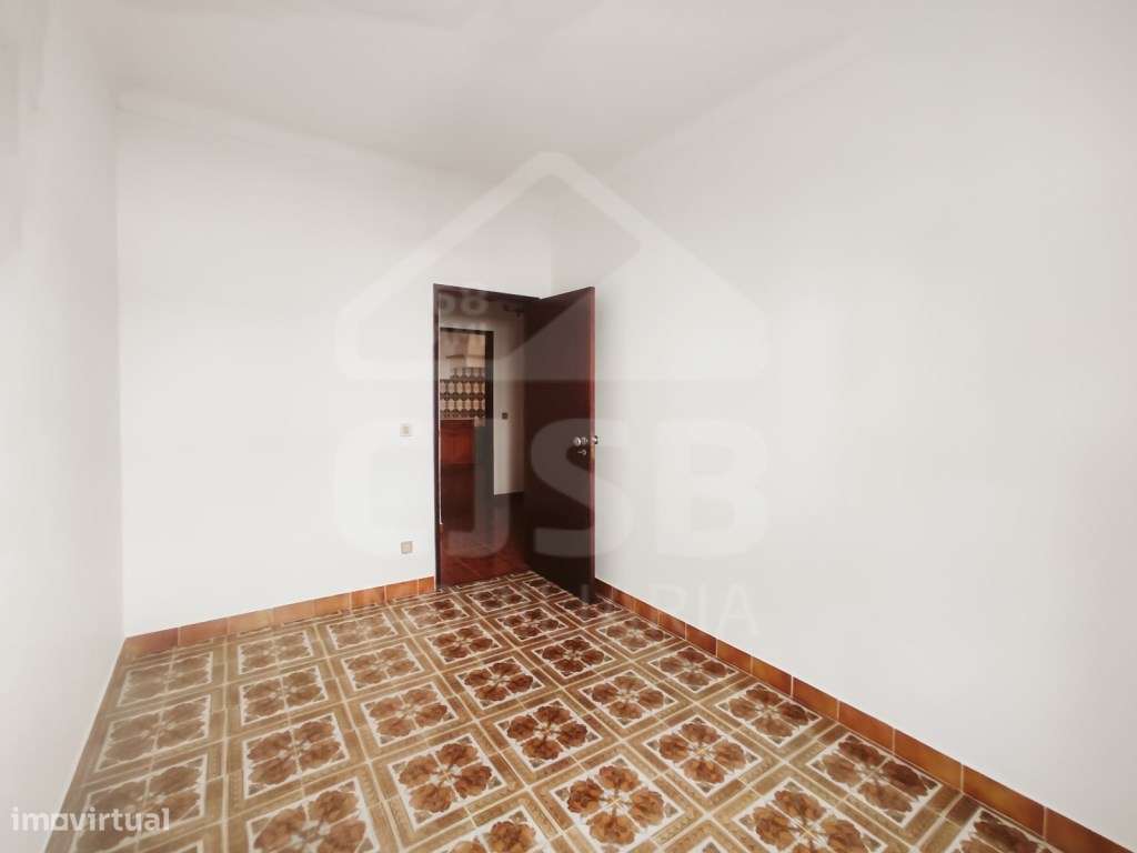 Moradia à Venda em Coruche - Valor Negociável-12