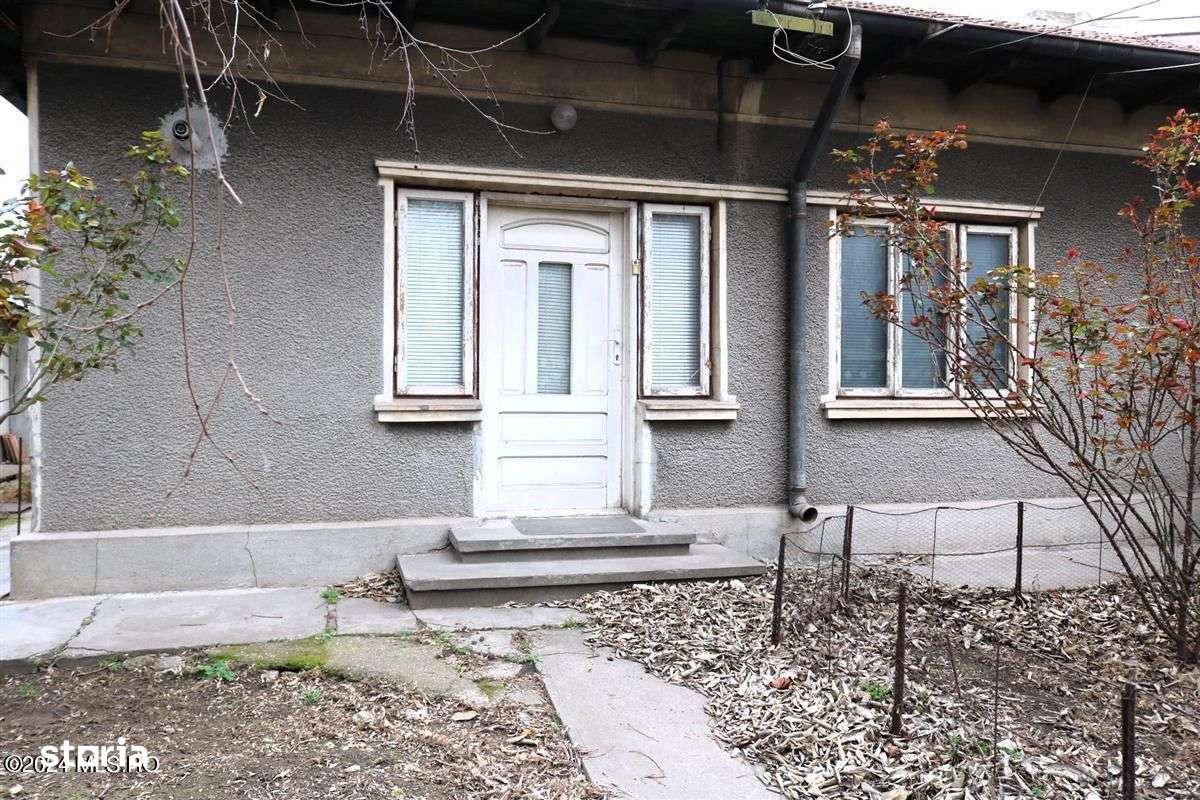 Gara - Spitalul CFR - Str. Scolii, casa din caramida, teren 380 mp! - Imagine principală: 4/20