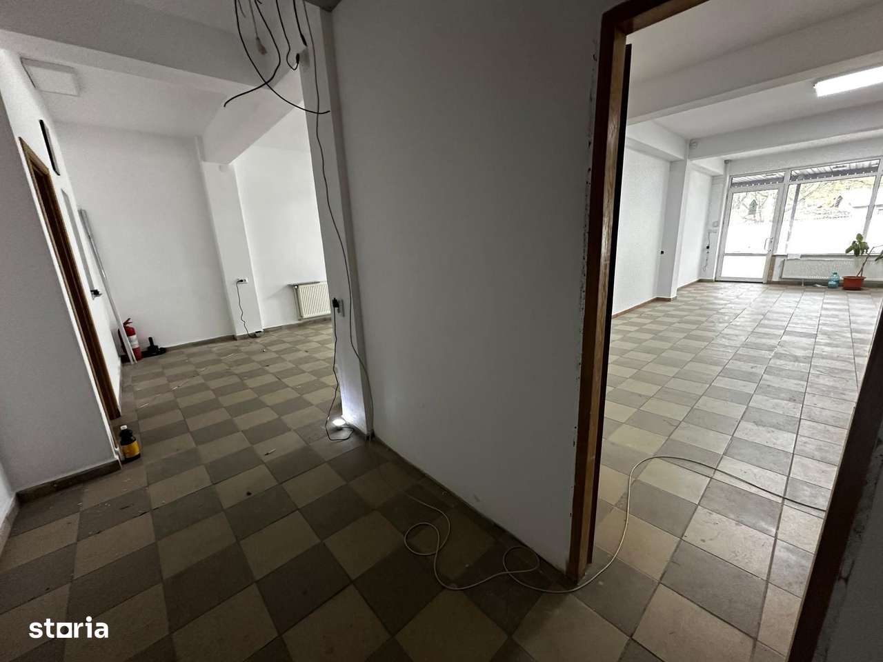 Spatiu Comercial Birouri Stradal Bucurestii Noi 2min Metrou Straulesti - Imagine principală: 4/20