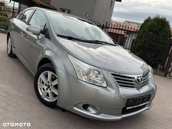 Toyota Avensis 1.8 Sol plus - 17