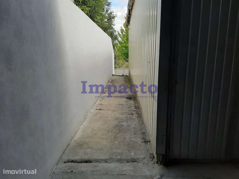 Armazém em São João da Madeira - Grande imagem: 5/16