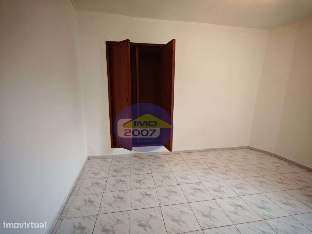 Moradia com 3 frações independentes-19