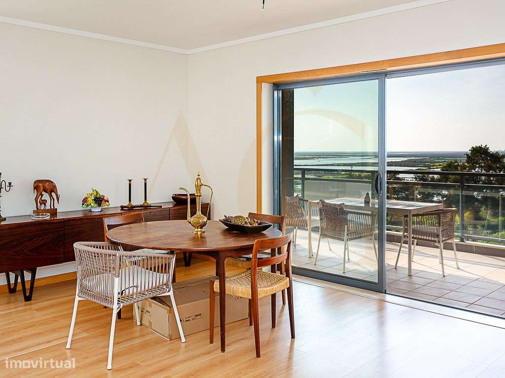 Apartamento T3 em Olhão com vistas incríveis e piscina comum-5