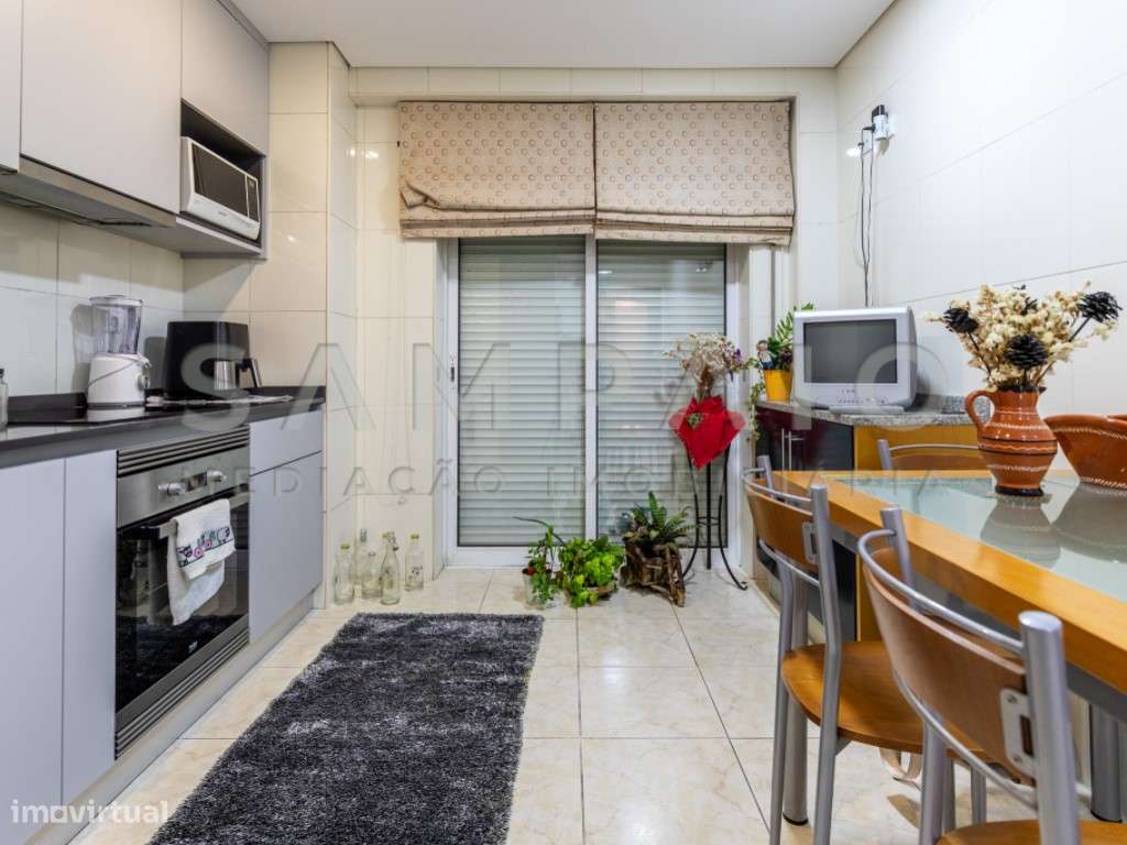 Apartamento T2 S. Cosme/Av. da Conduta!-4