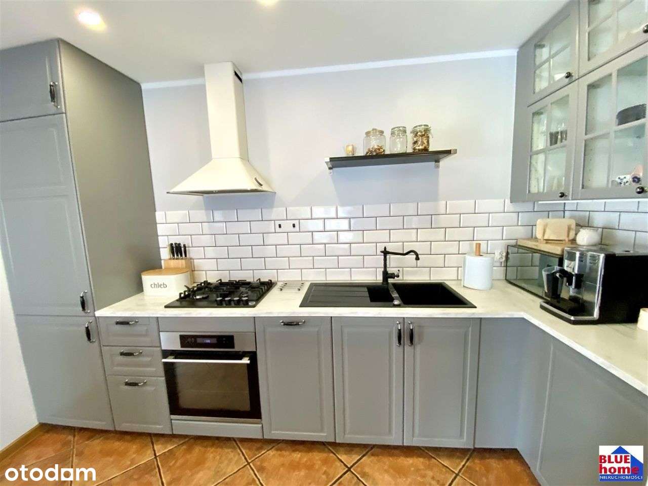 Dom z świetnej lokalizacj z tarasem i garażem. - Pełny obrazek: 1/20