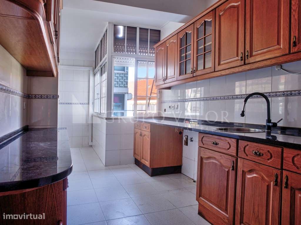 T2 Próximo do Centro da Pontinha - Grande imagem: 4/14