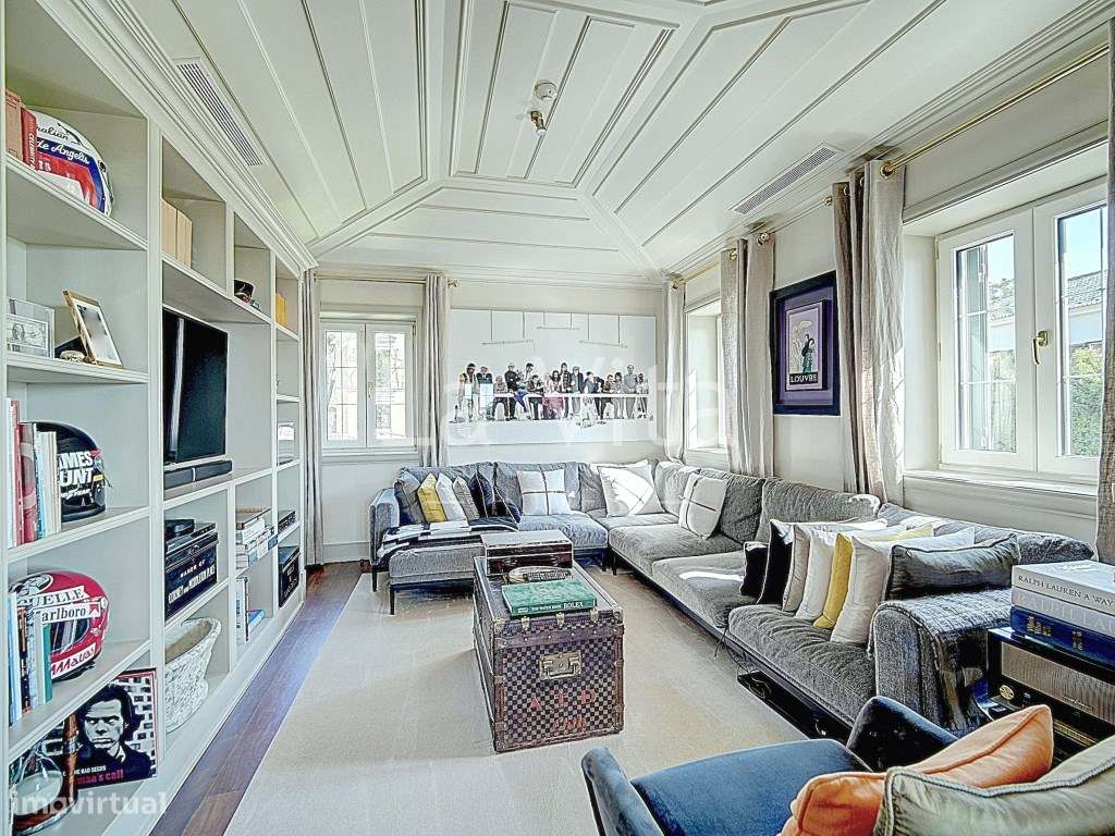 Apartamento T4 Duplex, em condomínio exclusivo no centro do Estoril.-10