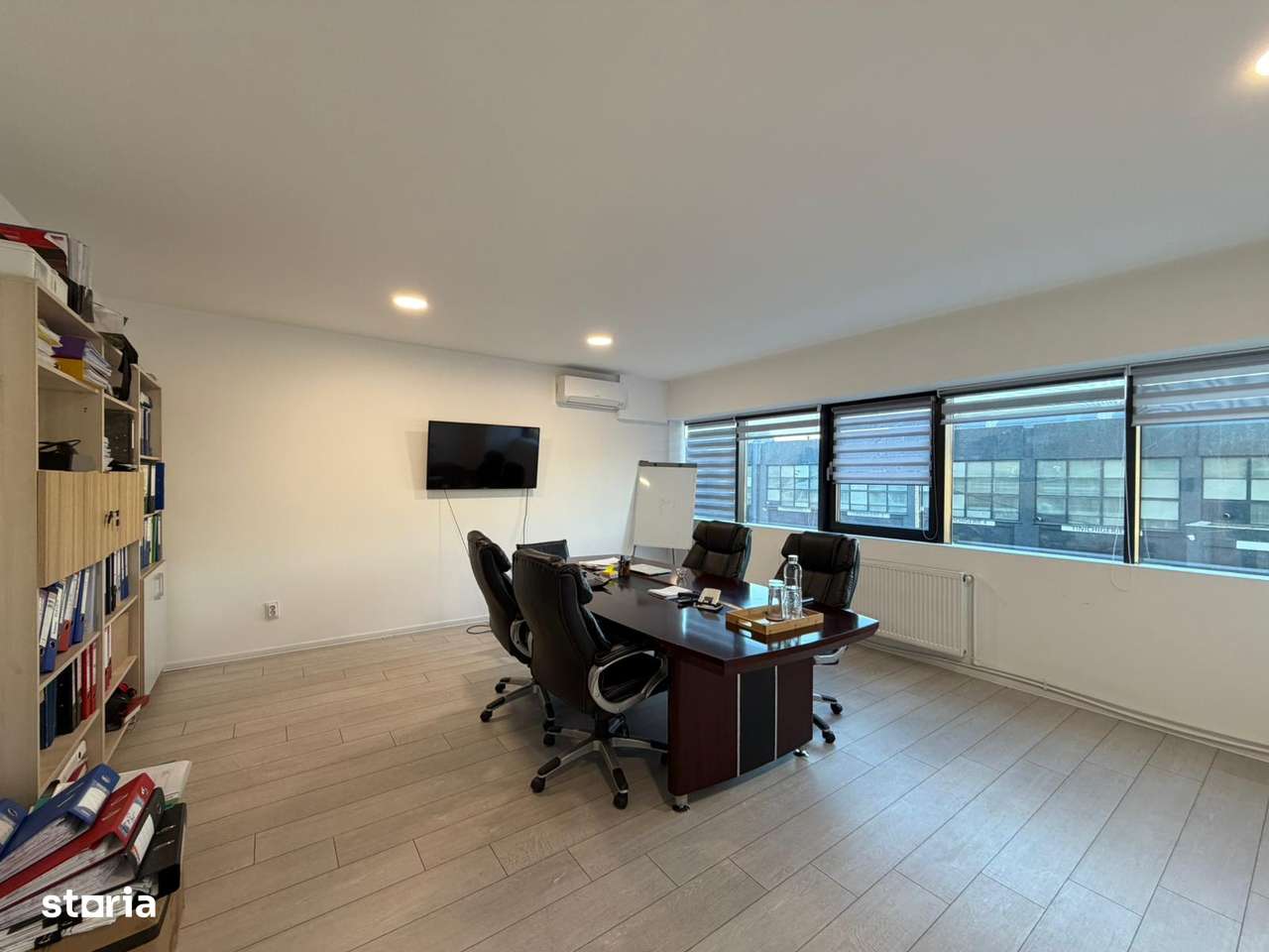 Spatiu birou de inchiriat, Cladirea noua - Tractorul/Mall Coresi - Imagine principală: 4/13