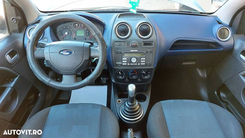 Ford Fiesta 1.3i Comfort - 9