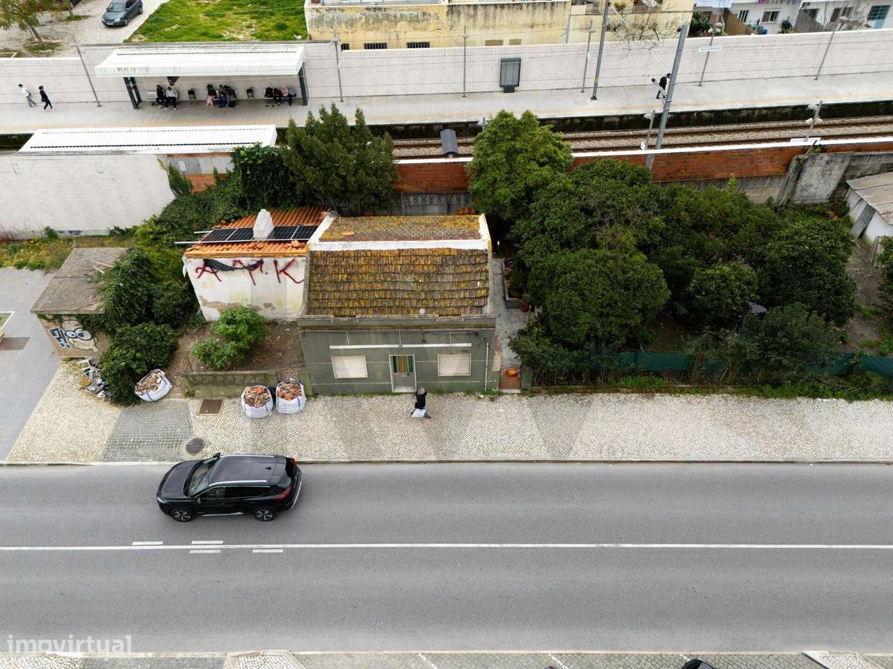 Moradia T1 com Anexo | Lote de 384 m2 | Baixa da Banheira-1