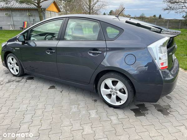 Toyota Prius 1.8 HSD Sol - 4