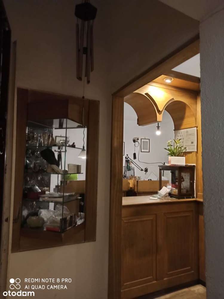 W Rynku w Sukiennicach nietuzinkowy lokal polecam!-4