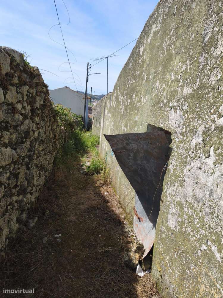 Terreno com Ruina e Projeto em curso para Moradia T2 Geminada , no...-21