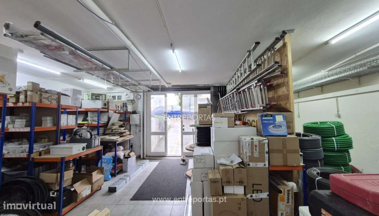 Armazém à Venda na Meadela / Portuzelo, Viana do Castelo. - Grande imagem: 4/24