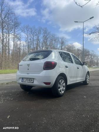 Dacia Sandero - 4