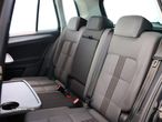 VW Golf Sportsvan 1.6 TDI Highline - 24