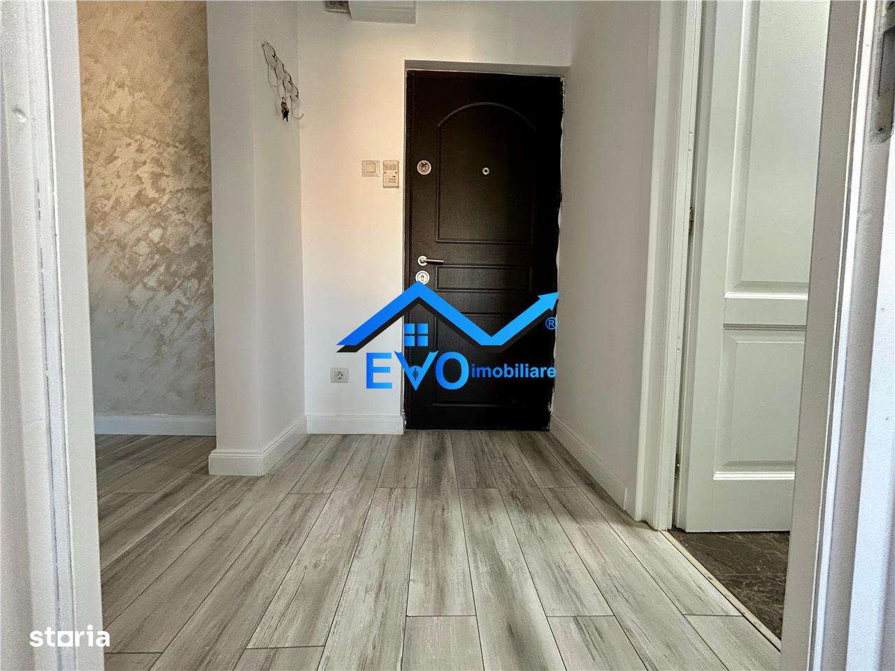 Apartament cu 2 camere de vanzare, renovat complet, Gara - Imagine principală: 4/9