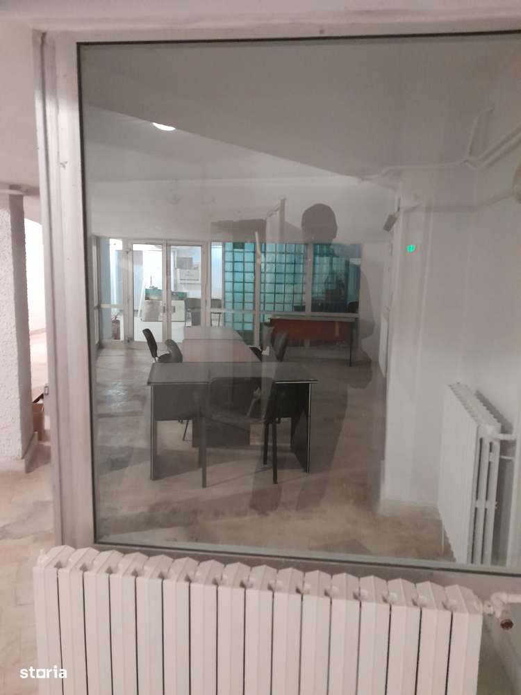 inchiriez spatii comerciale - Imagine principală: 3/8