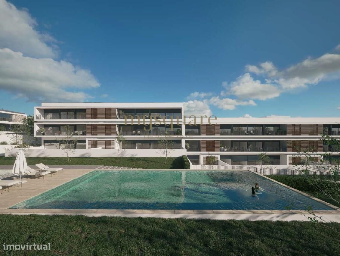 Apartamento T3 com terraço, condomínio fechado com piscina - Gondomar