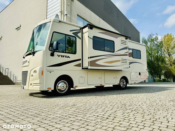 Ford Winnebago - 2