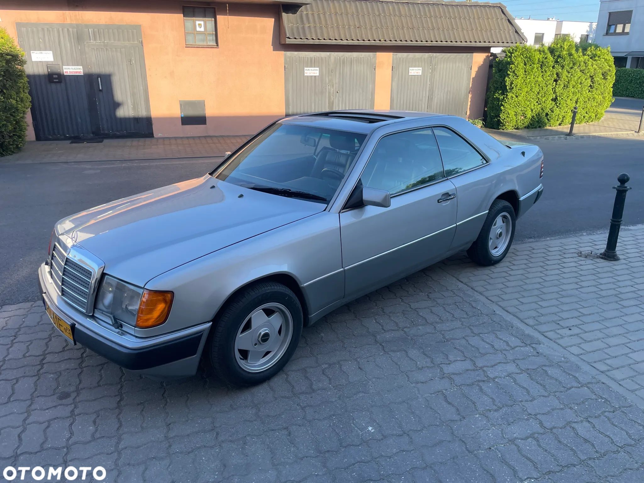 Mercedes-Benz W124 (1984-1993) - 1