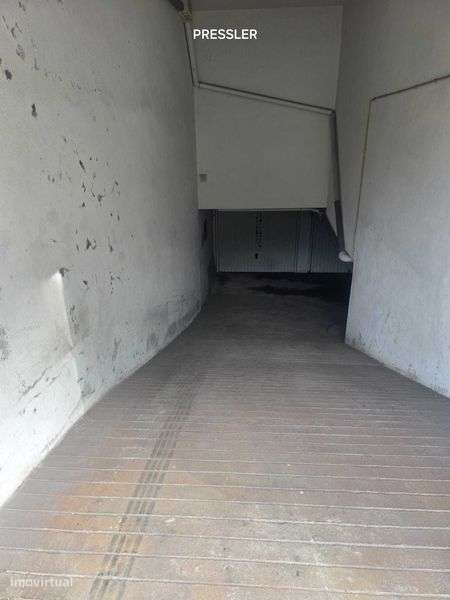 Pinhal Novo - Venda de Garagem coberta e fechada na Rua Vasco da Gama. - Grande imagem: 5/7