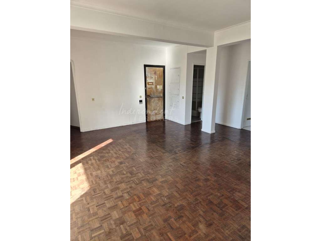 Apartamento T3 com vista esplendorosa-12