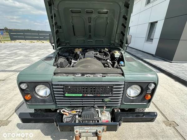 Land Rover Defender 110 2.4 TD4 E - 32