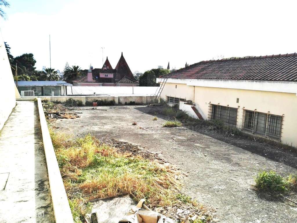 Avenida Gago Coutinho - Alvalade - Moradia V6 - Lisboa - Grande imagem: 4/27
