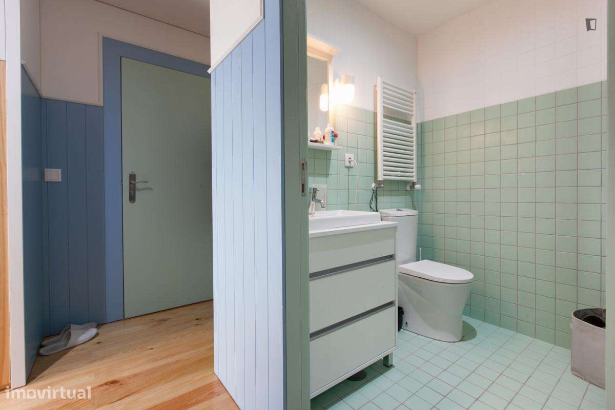 Quarto - localizado em Paranhos Porto - Grande imagem: 2/43