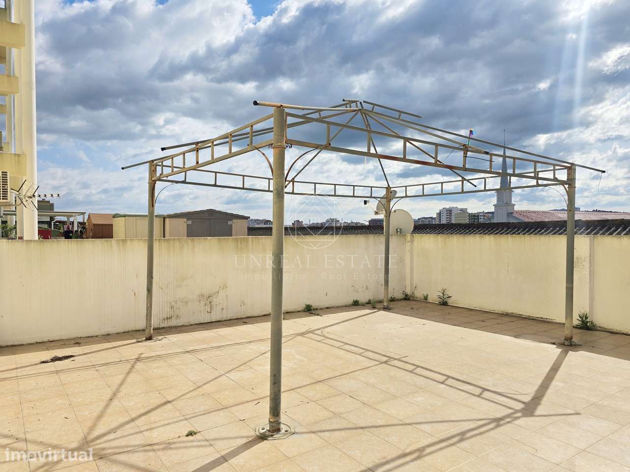 Apartamento T3 em Remodelação com Terraço de 80 m² e Parqueamento | Se-21
