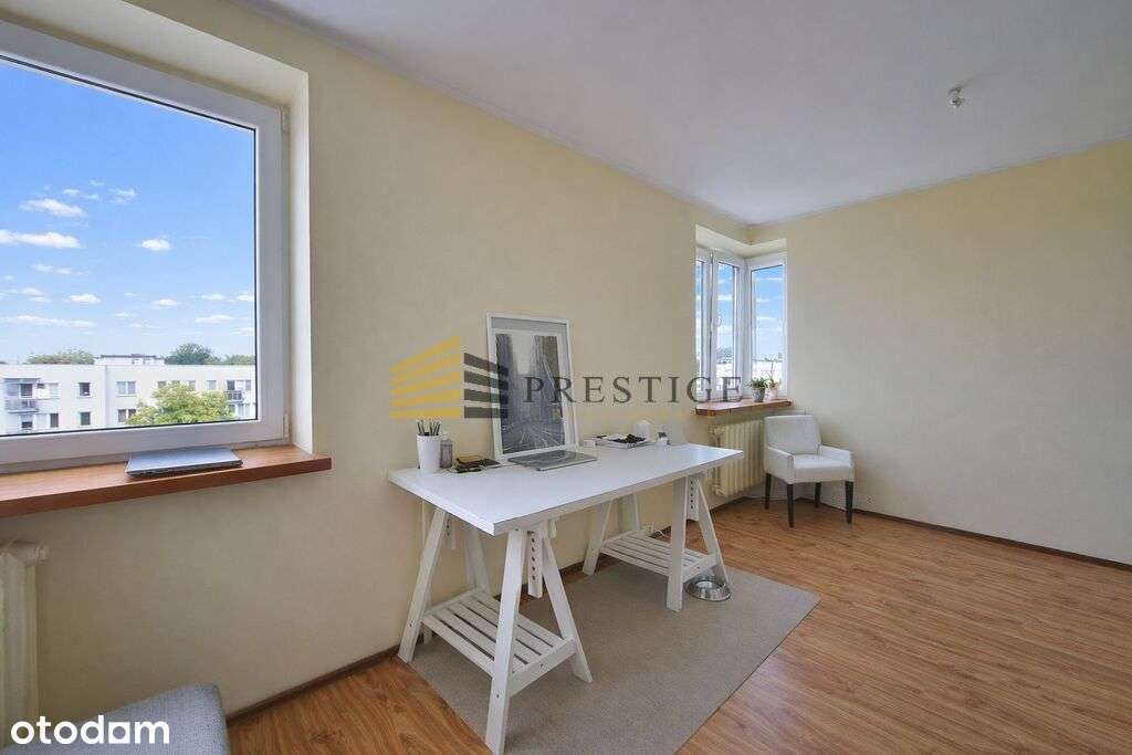 Nietuzinkowe mieszkanie z antresolą na Żoliborzu-3