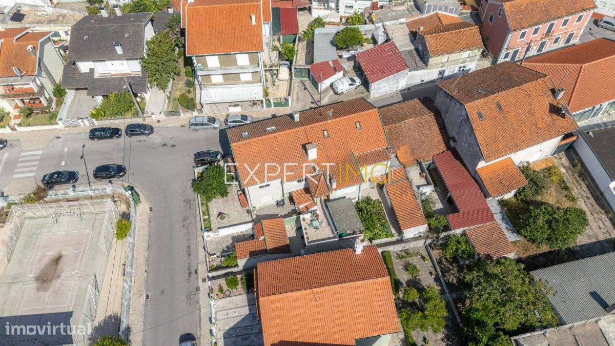 T3 Duplex com Terraço e Anexos | Centro de São Martinho do Bispo –...-46